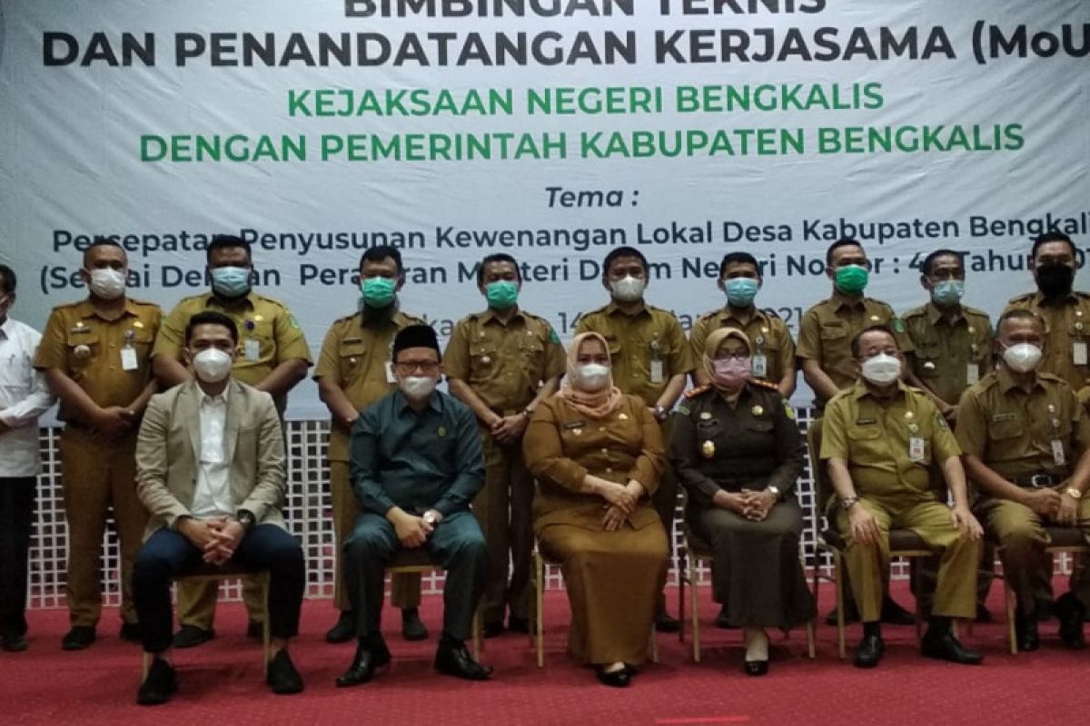 Gandeng kejaksaan, Pemkab Bengkalis lakukan Bimtek kewenangan desa