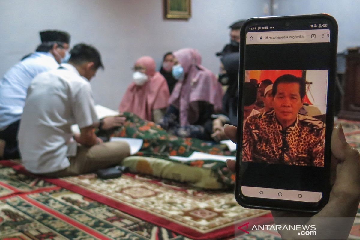 Kemarin, Anton Medan dikebumikan hingga tata kelola keuangan Bakamla