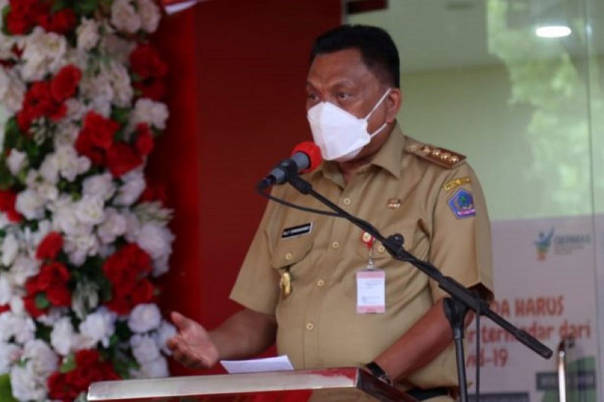 Gubernur Dondokambey minta warga tetap prokes meski COVID-19 melandai