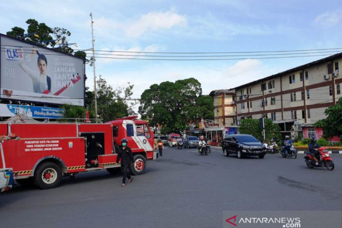 Dinas Damkar Palembang  tingkatkan pemeriksaan apar gedung bertingkat