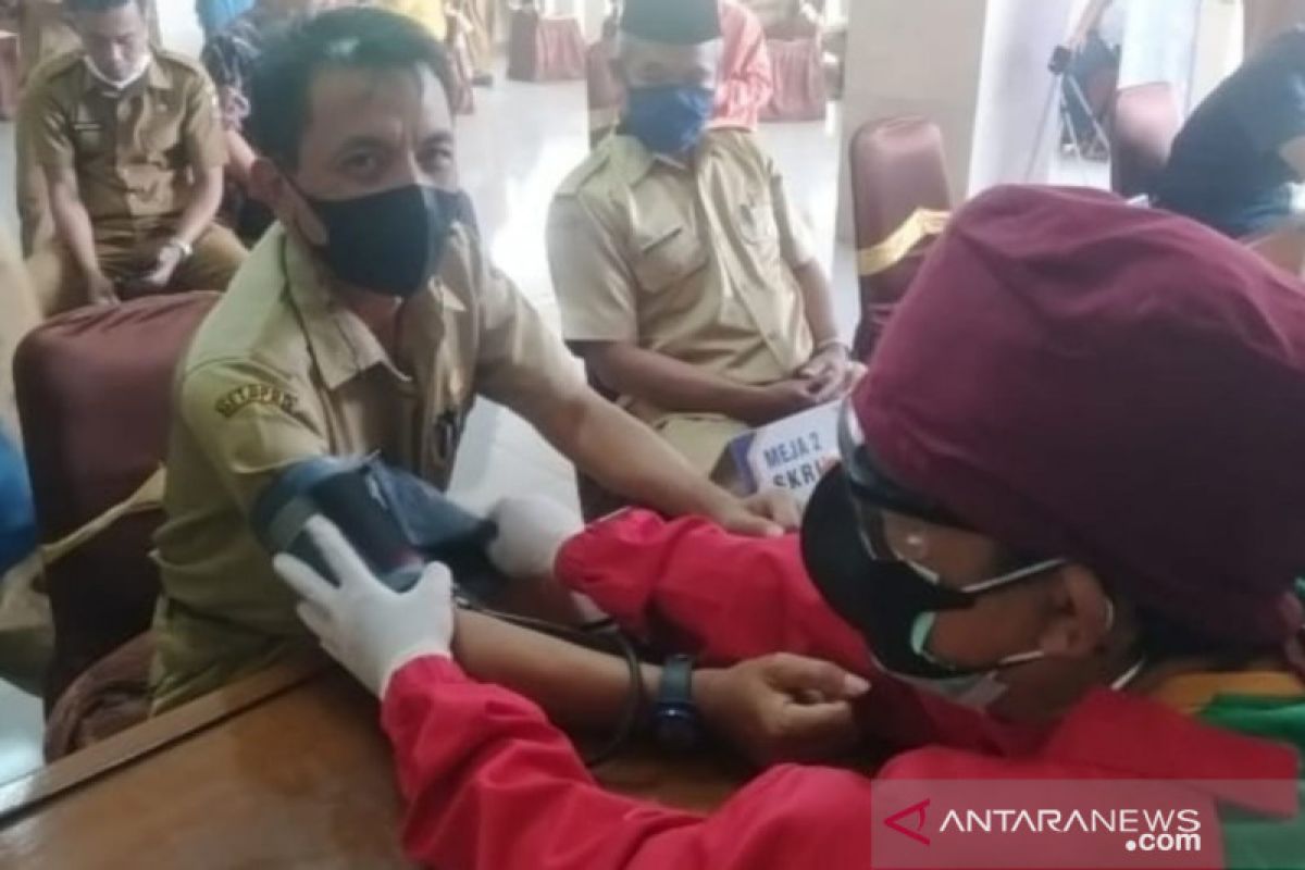 Dinkes Cianjur hentikan sementara vaksinasi masal karena vaksin habis