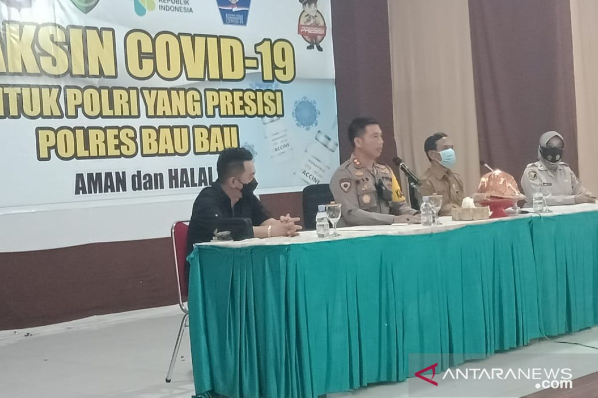 Sebanyak 125 personel Polres Baubau divaksin COVID-19