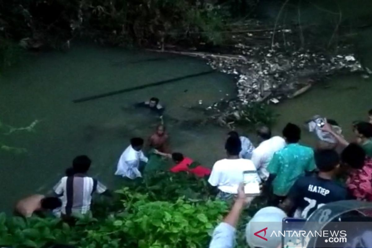 Warga Sumenep hilang terseret arus sungai ditemukan dalam kondisi meninggal