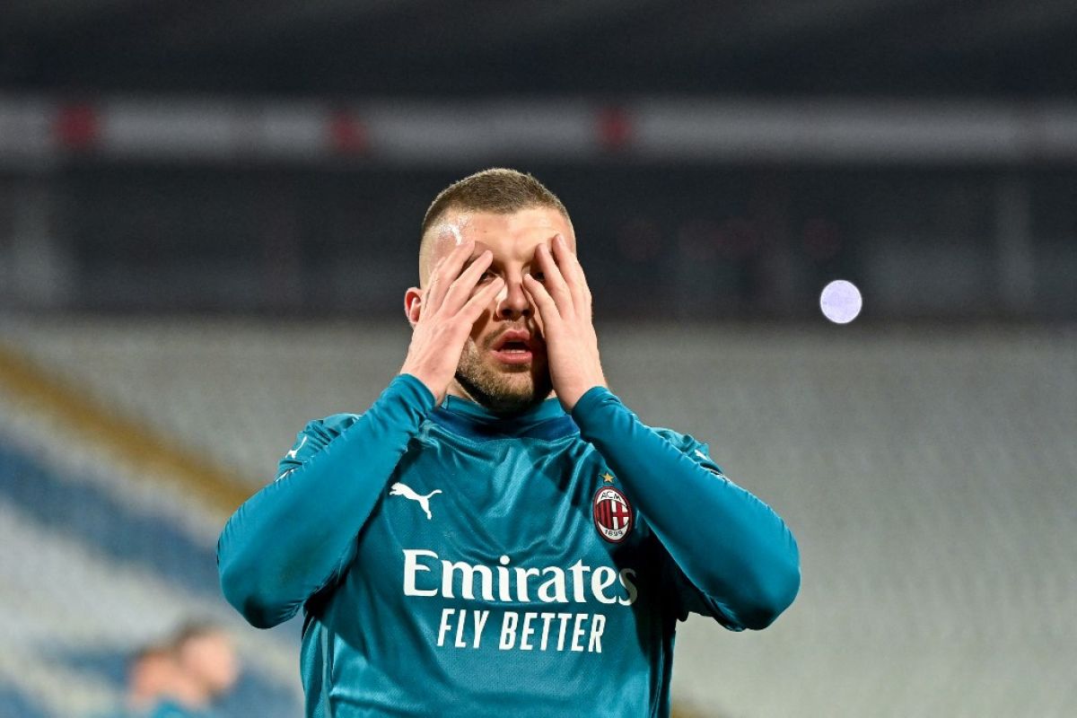Penyerang AC Milan Ante Rebic dilarang dua pertandingan, Donnarumma didenda
