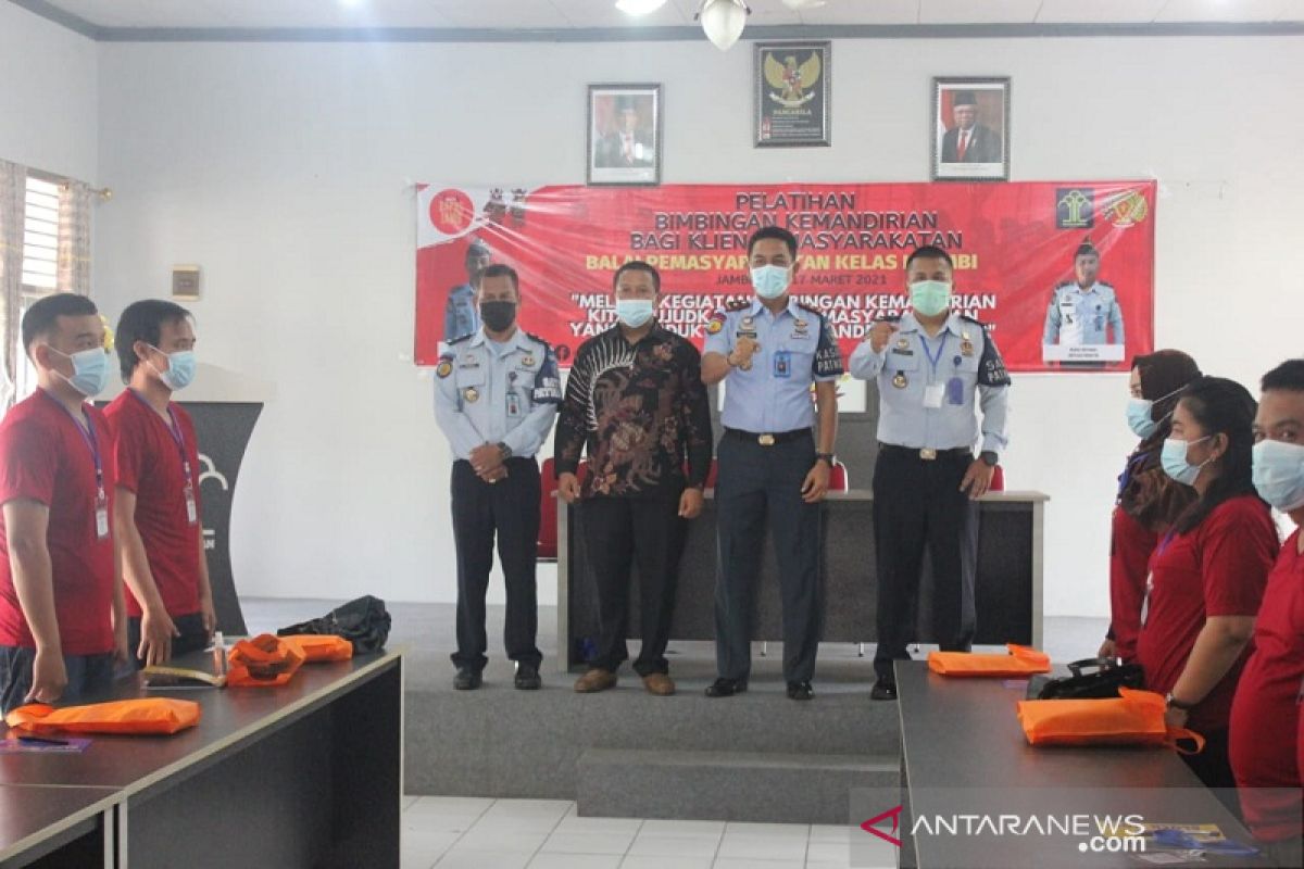 Puluhan mantan napi di Jambi peroleh pelatihan usaha