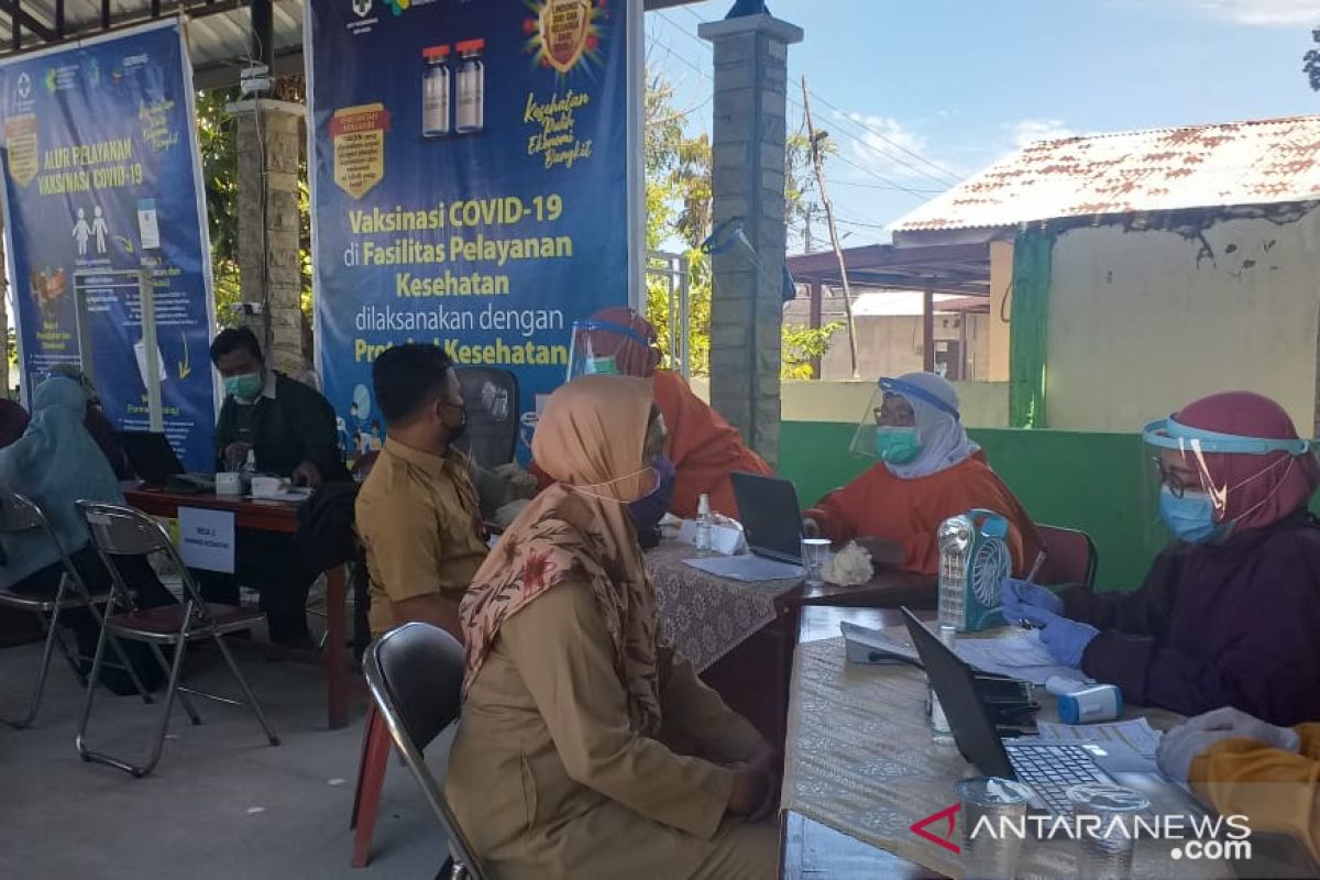 Bupati Belitung imbau warga yang belum divaksin bersabar