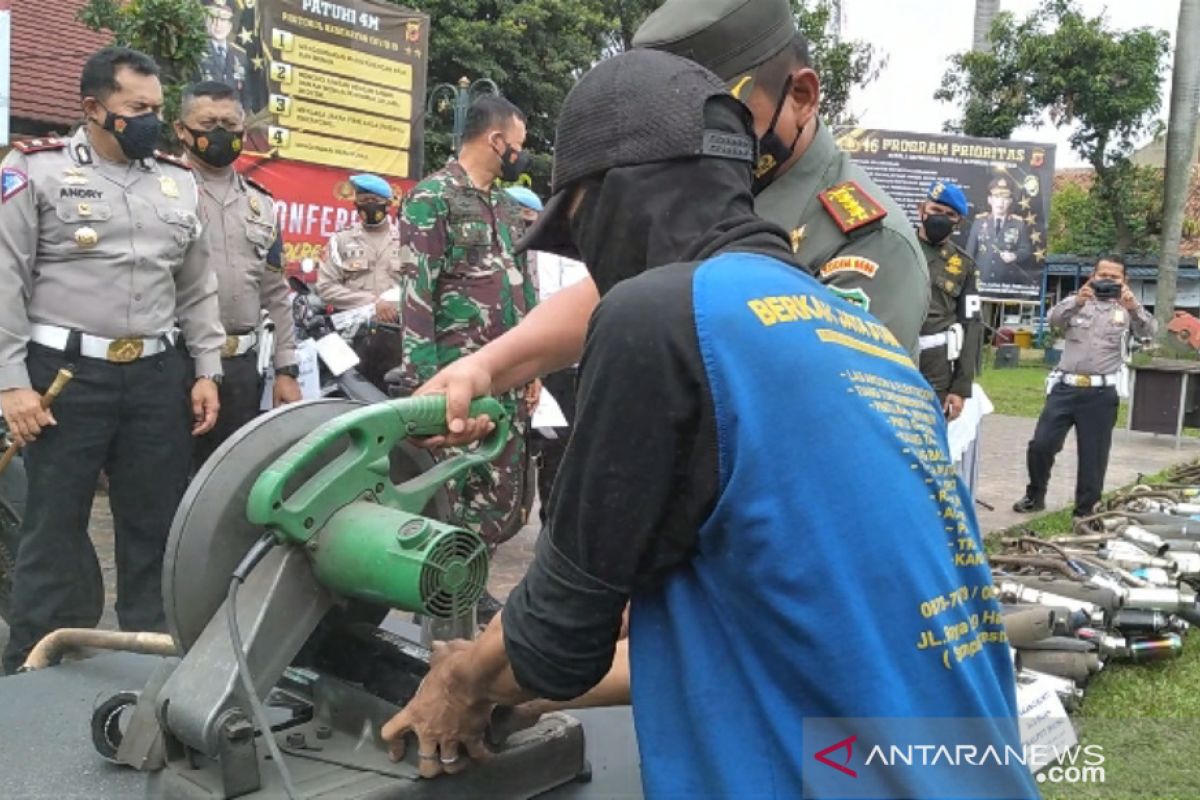 Polresta Bogor Kota musnahkan 363 knalpot bising hasil razia sepeda motor