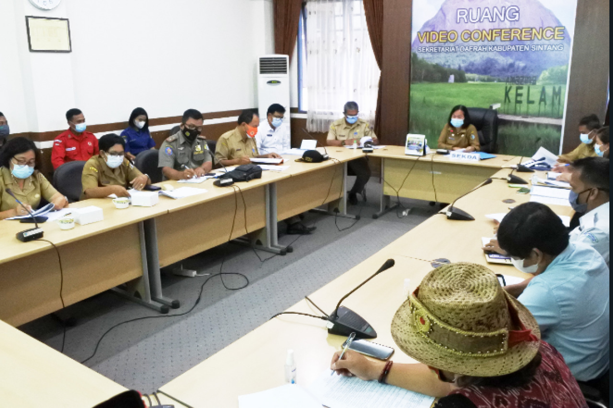 Kabupaten Sintang revisi Perbup cara membuka lahan mencegah Karhutla