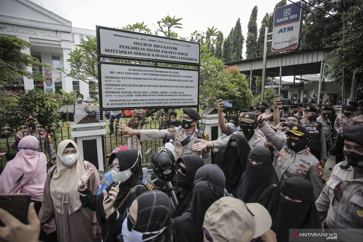 Polres Jaksel kerahkan 300 personel untuk amankan sidang Rizieq Shihab