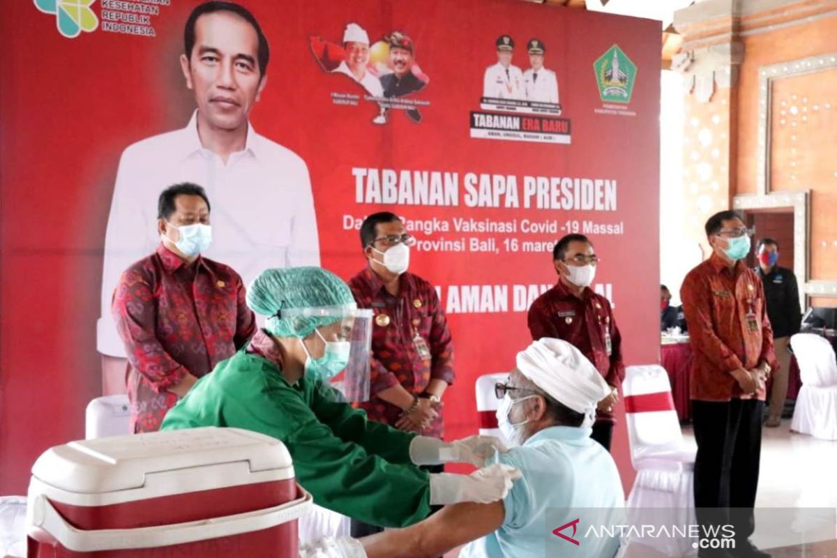 Presiden tinjau vaksinasi massal di  Kabupaten Tabanan secara virtual