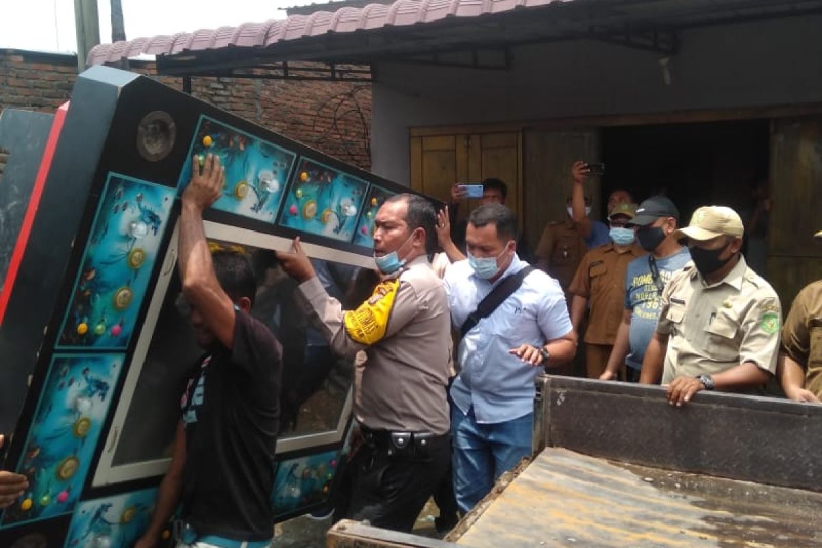 Polisi gerebek lokasi judi tembak ikan di Medan