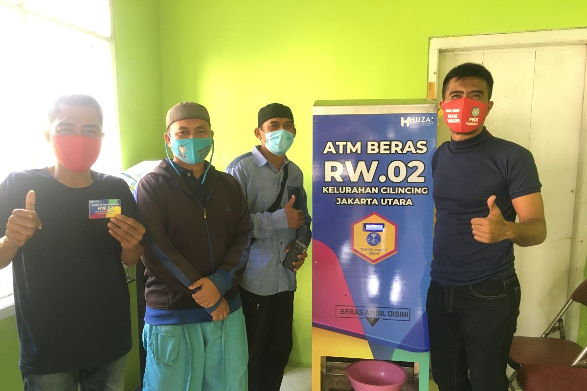 ATM Beras Cilincing, ide kreatif saat pandemi untuk sesama