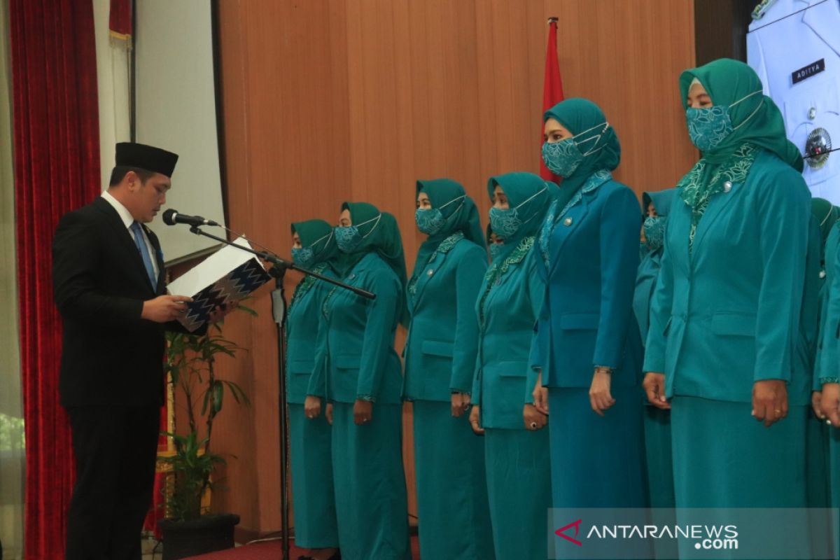 Wali Kota lantik kepengurusan TP PKK Banjarbaru 2021-2024