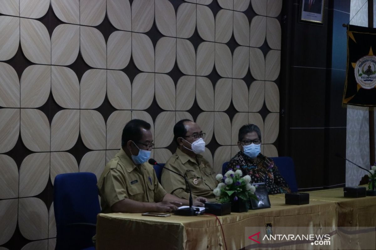 Tim PUSTEK UGM lakukan penelitian ekonomi kerakyatan di Kulon Progo