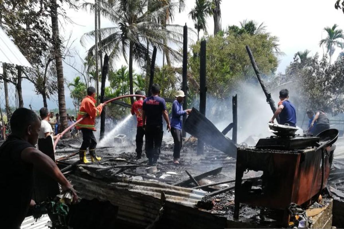 Ceroboh bakar sampah picu kebakaran rumah di Pidie