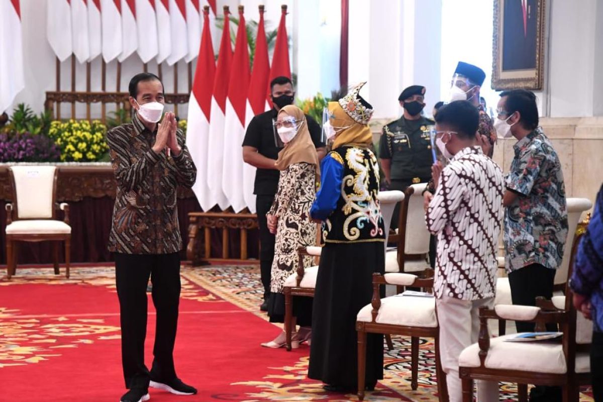 Cerita satpam dari Manado, bangkit berbekal Kartu Prakerja