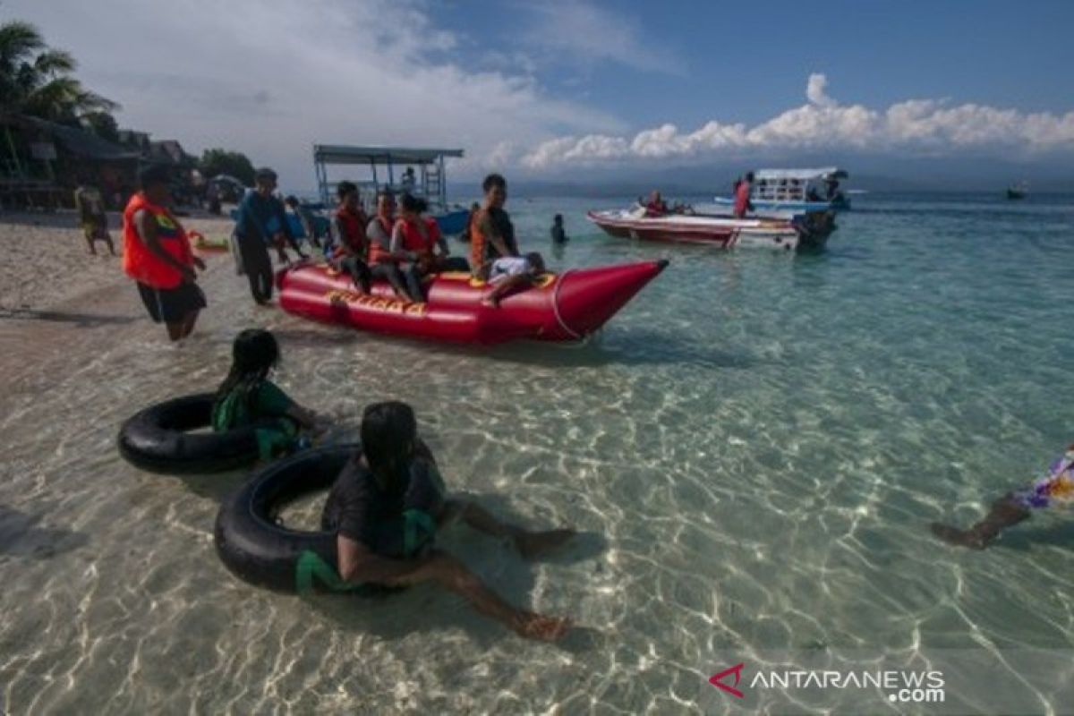 Wisata bahari  masih menjadi destinasi unggulan Kabupaten Donggala