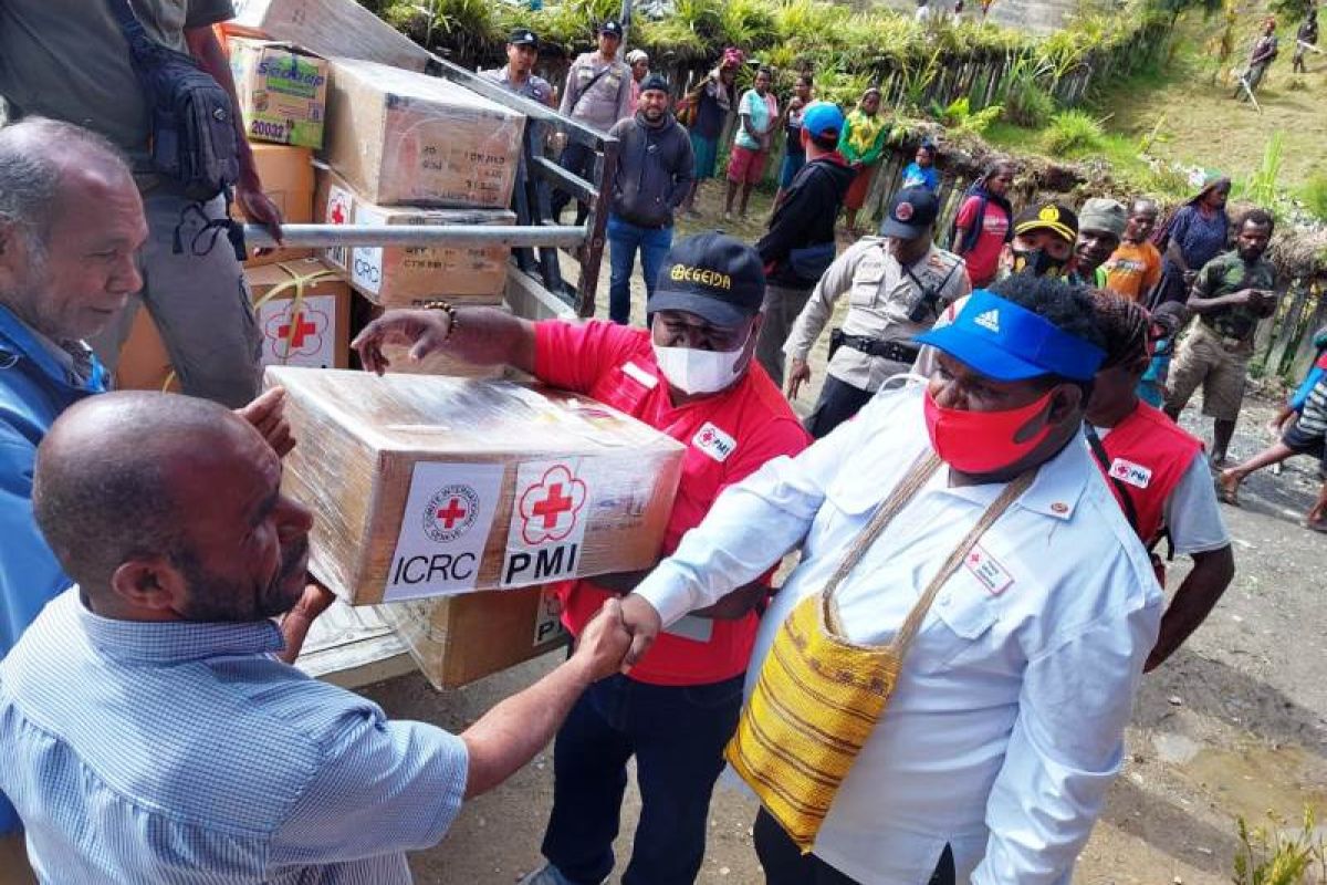 PMI Papua salurkan bantuan kemanusiaan sembako untuk warga Intan Jaya