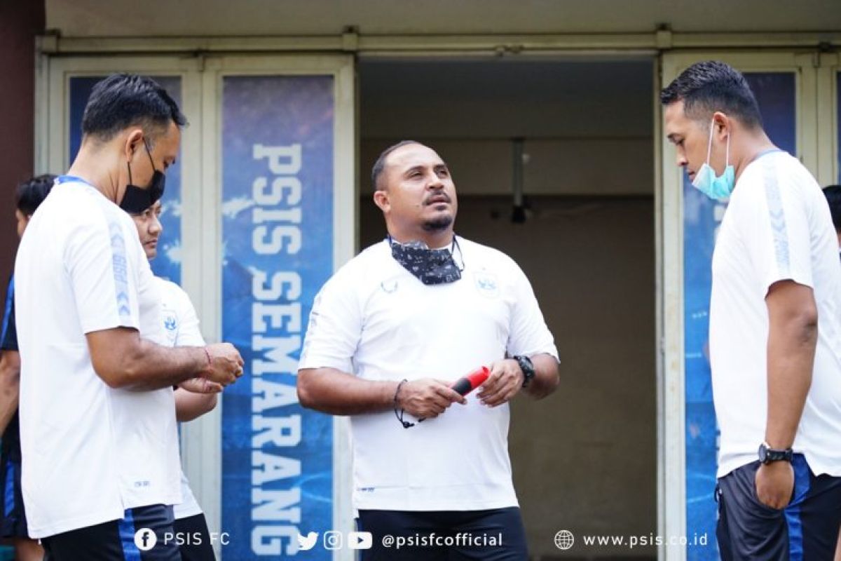 Imran Nahumarury dikabarkan mundur dari PSIS Semarang