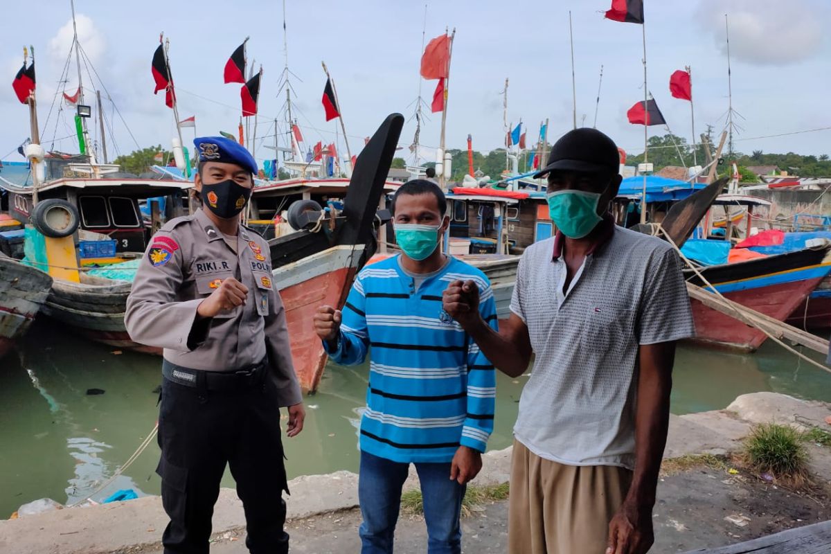 Satpolair Bangka Barat laksanakan patroli dialogis di pesisir Mentok