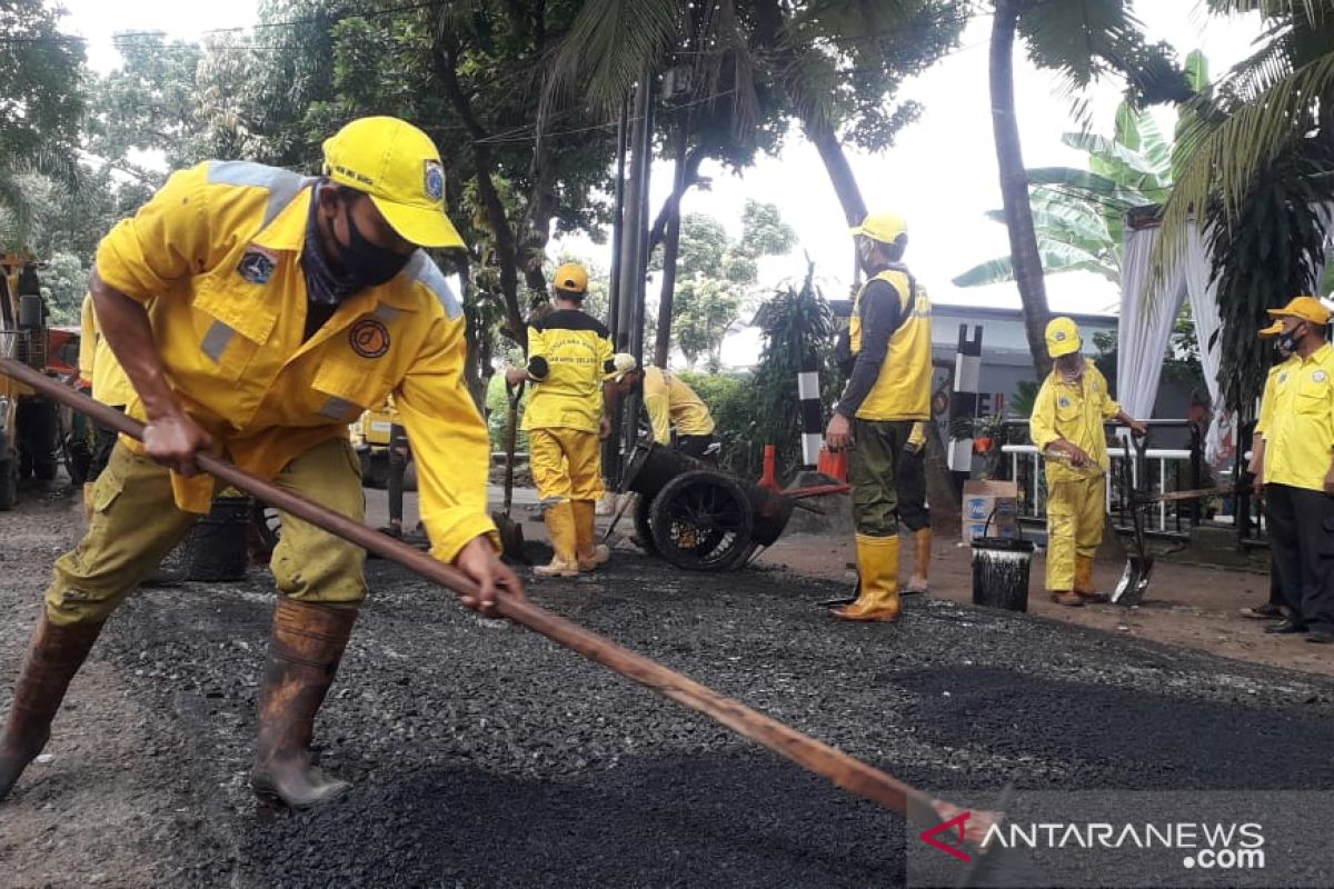 Pemkot Jaksel perbaiki 2.564 titik jalan berlubang