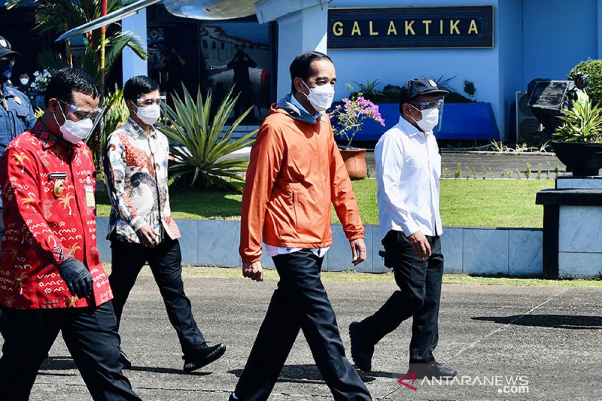 Presiden Jokowi meresmikan Bandara Toraja