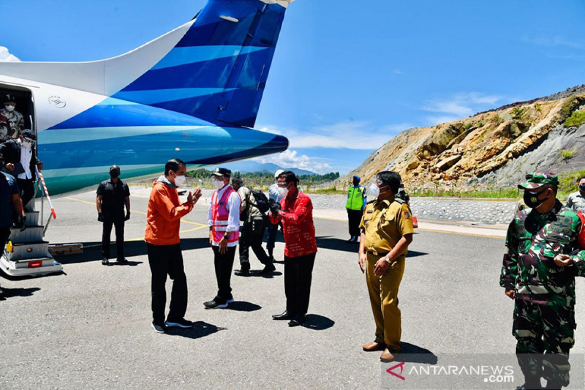 Presiden Jokowi berharap keberadaan Bandara Toraja permudah wisatawan