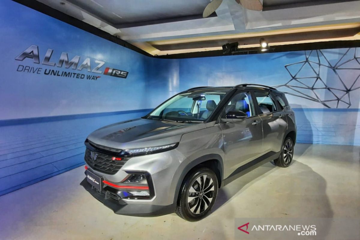 Wuling Almaz RS hadir dengan fitur yang dapat dikoneksi ke smartphone