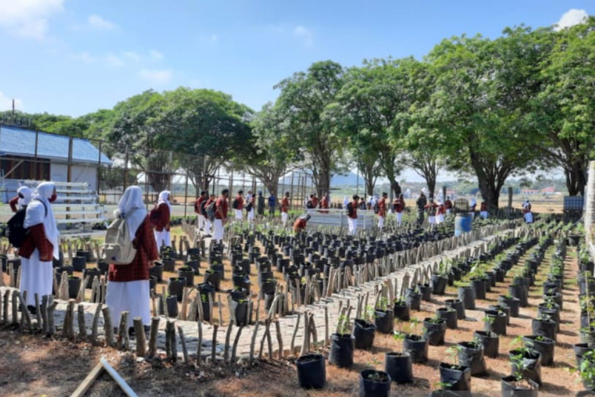 Pelajar SMP di Sabang sekolah lapangan di Lanud Maimun Saleh