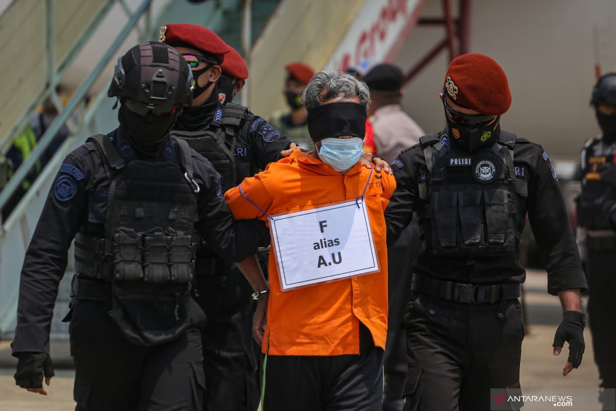 Densus 88 tangkap delapan terduga teroris kelompok Anshor Daulah di Dumai