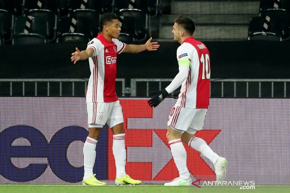 Ajax melenggang ke perempat final Liga Europa