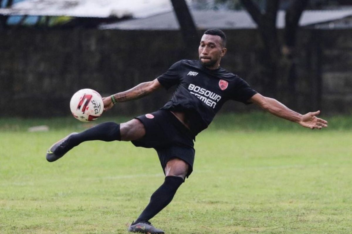 Peyerang PSM Patrich Wanggai percaya diri hadapi Persija Jakarta