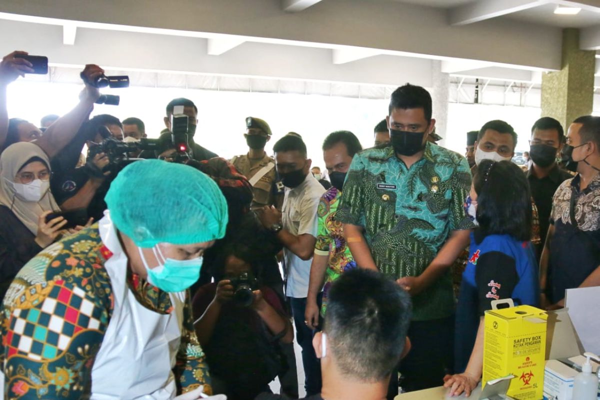 Stok vaksin COVID-19 di Medan mulai menipis