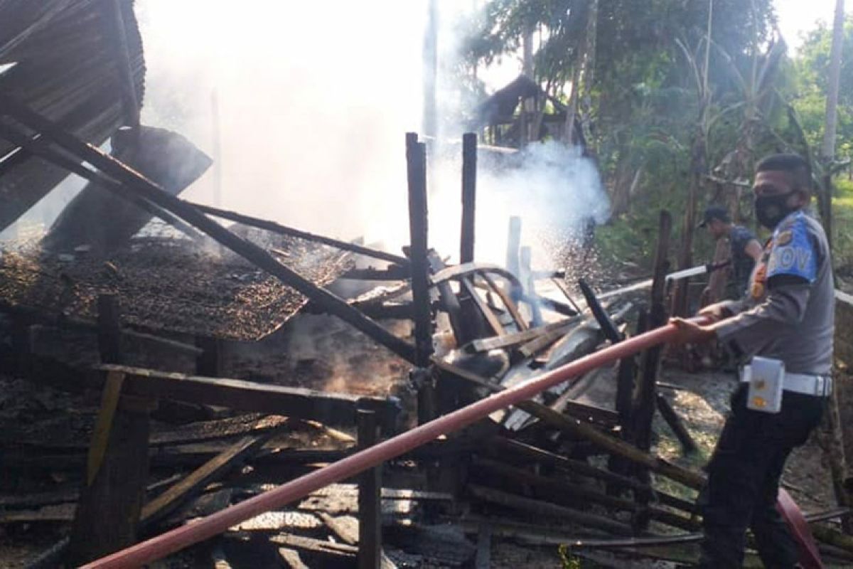 Rumah petani di Aceh Timur hangus terbakar