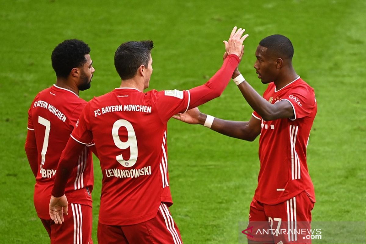 10 pemain Bayern cukur Stuttgart 4-0