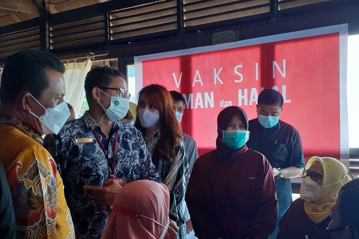 Govt to vaccinate 30,000 tourism operators in Riau Islands