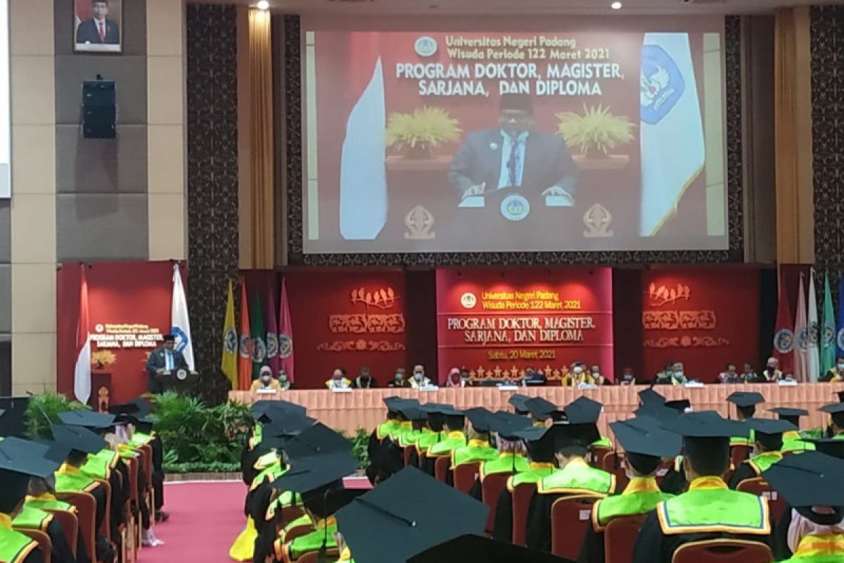 Bupati Padang Pariaman beri orasi ilmiah di wisuda UNP