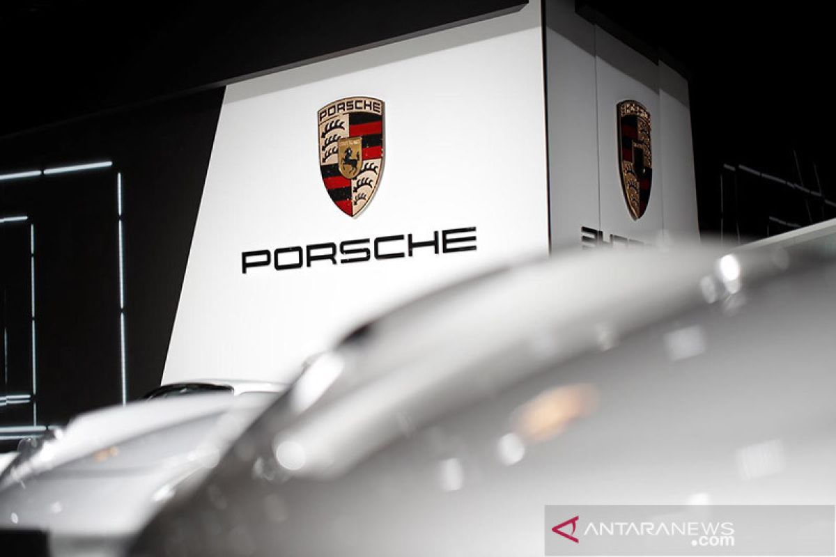 Porsche rencanakan baterai & jaringan pengisian daya berkinerja tinggi