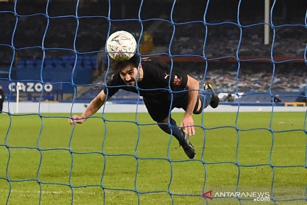 Dua gol menit-menit akhir bawa City ke semifinal Piala FA