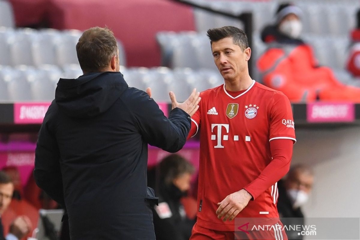 Lewandowski anggap kartu merah Alphonso Davies jadi titik balik Bayern