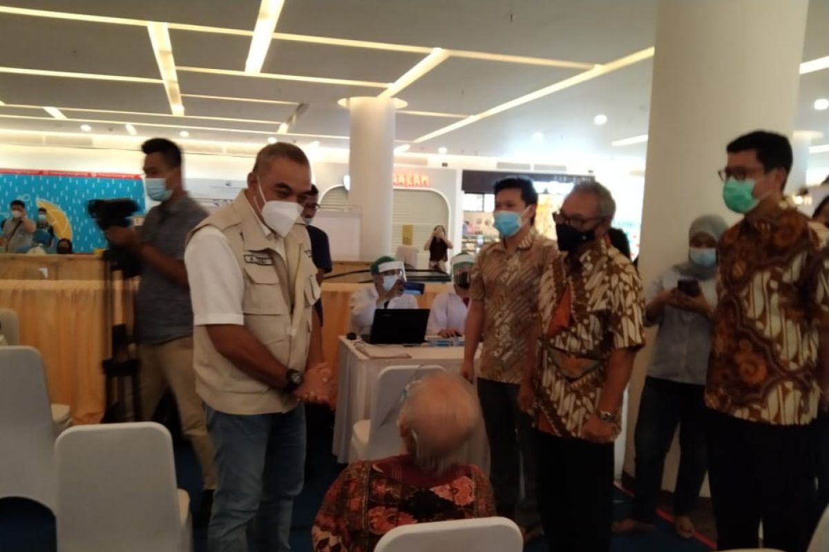 Bupati Tangerang: Keterlibatan swasta percepat vaksinasi warga