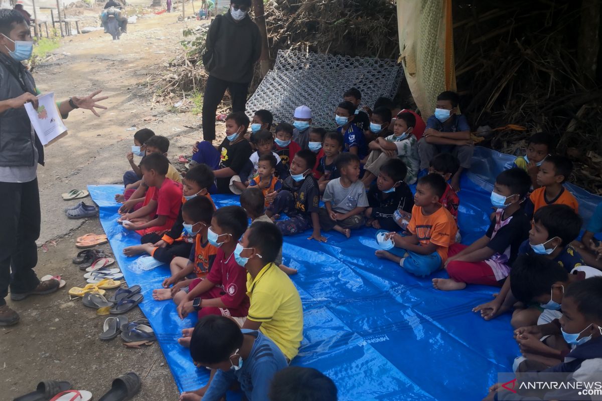 Walhi Kalsel beri pendidikan dini lingkungan hidup anak-anak di HST