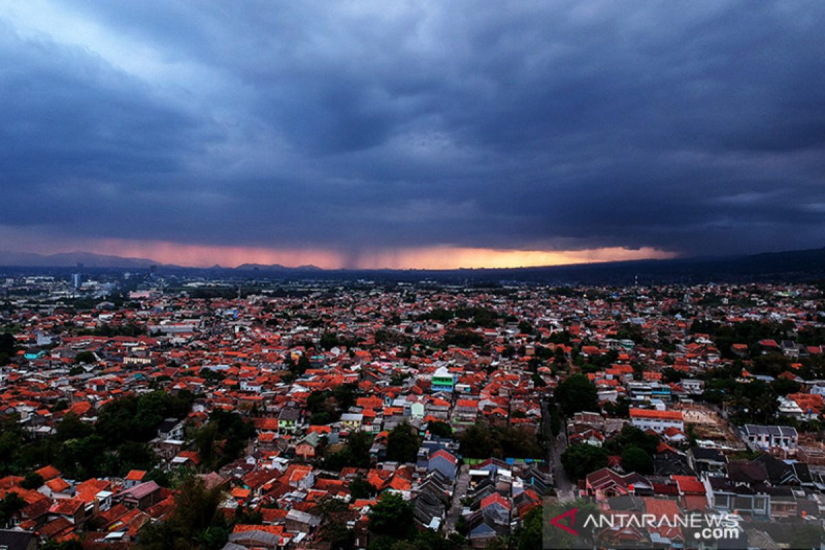 Perubahan iklim sebabkan frekuensi cuaca ekstrem Indonesia kian sering