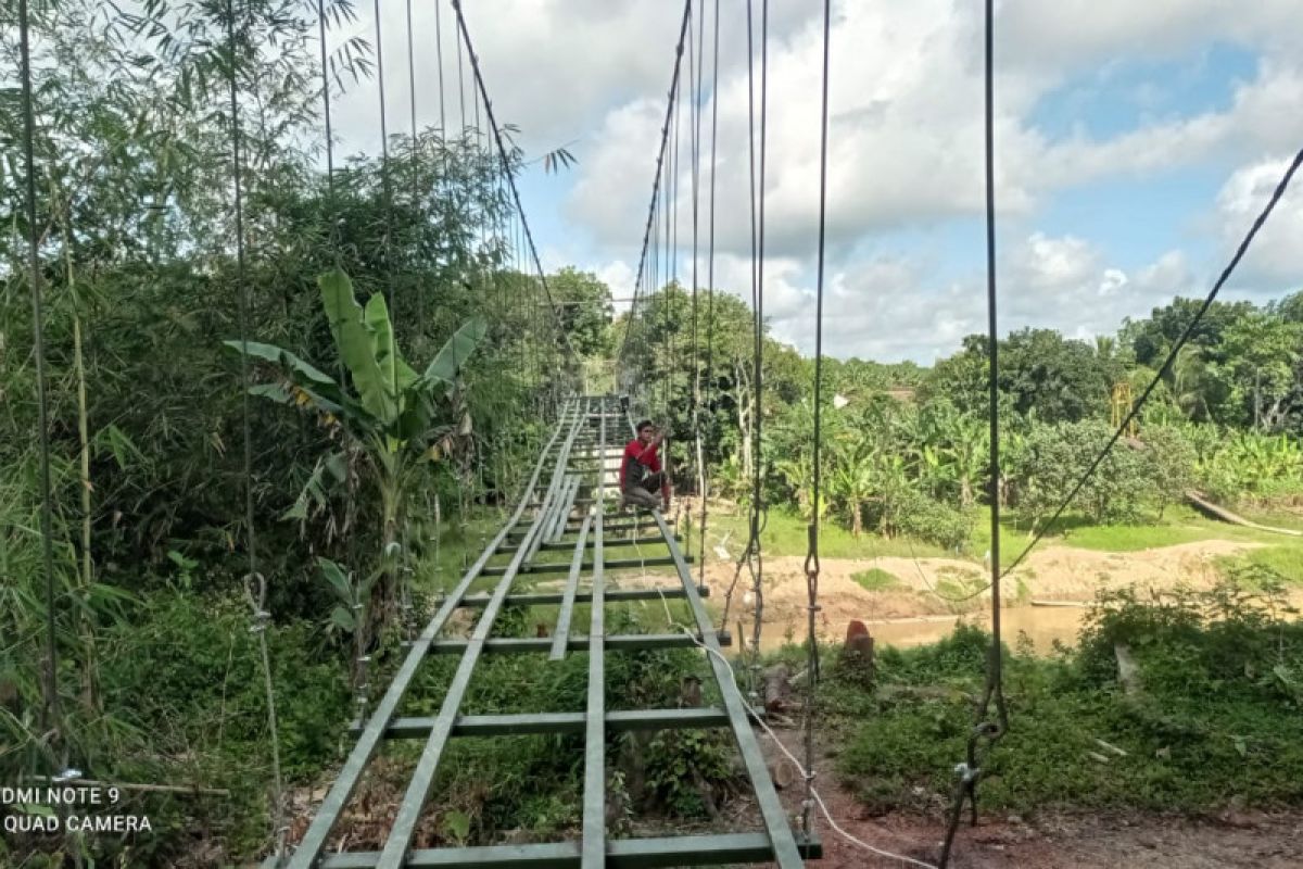 Jembatan "Indiana Jones" Lebak kembali dibangun