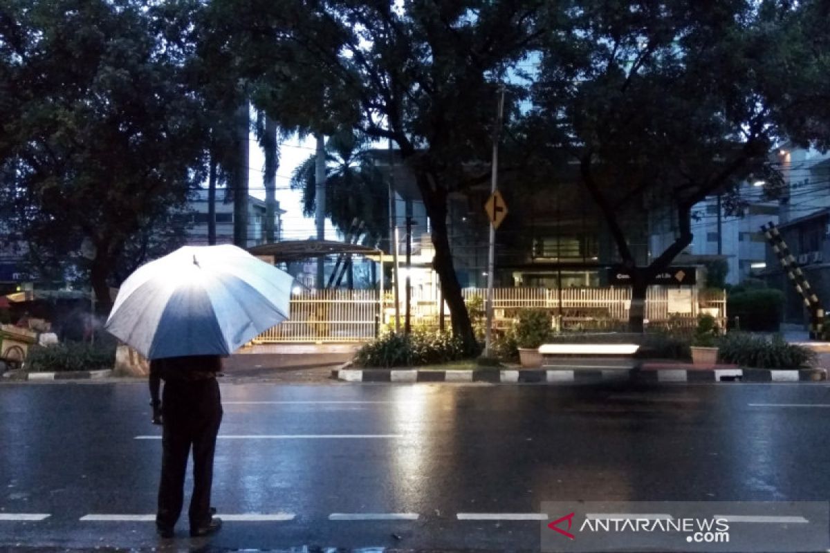 Hari ini, sebagian Jakarta diprakirakan turun hujan