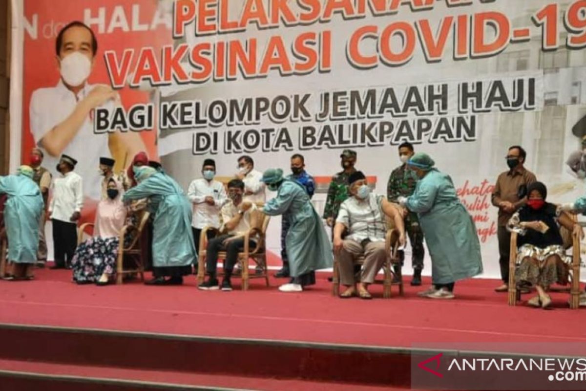 Satgas COVID-19  vaksinasi 530 calon haji Balikpapan