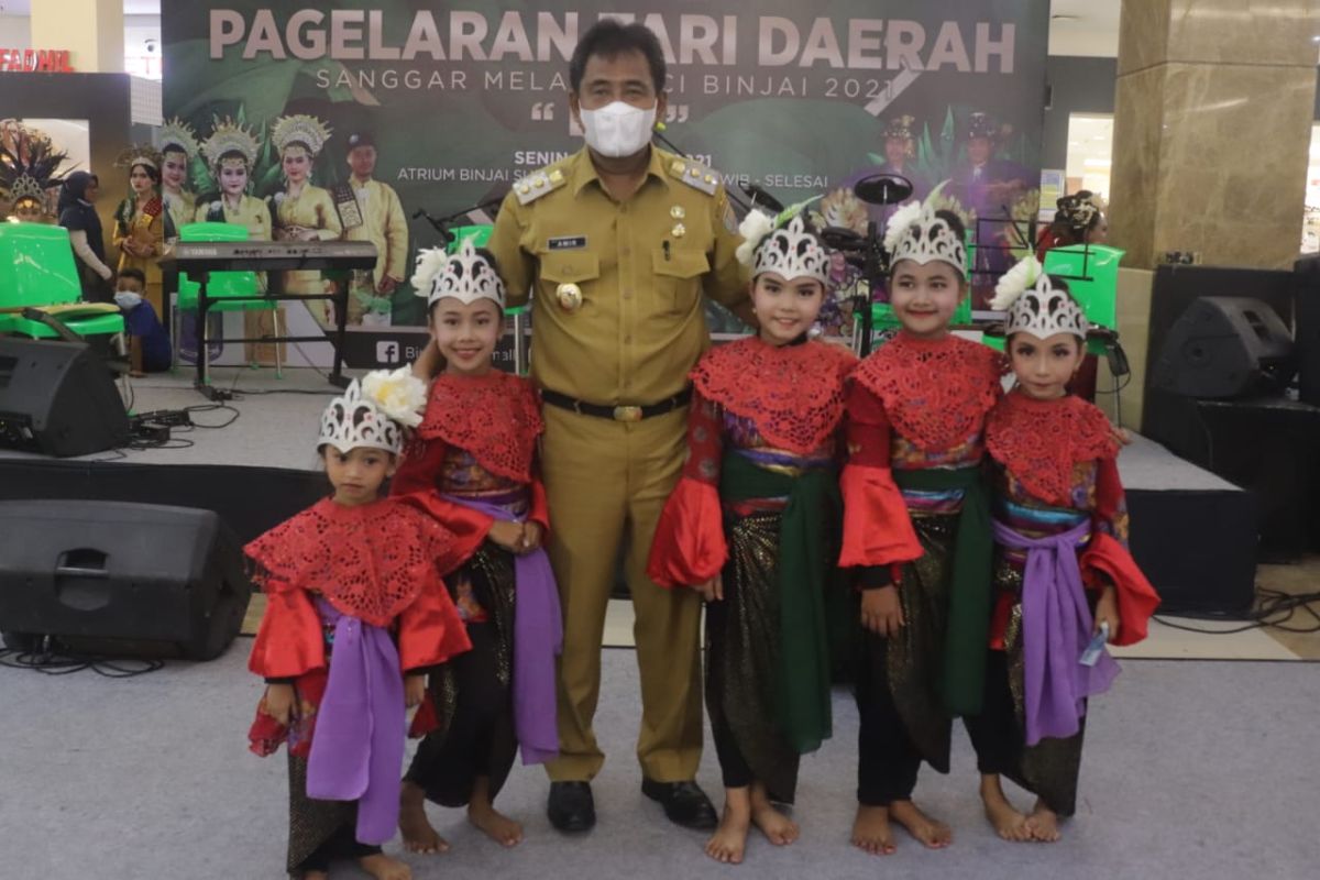 Amir Hamzah buka pagelaran sanggar tari Melati Suci