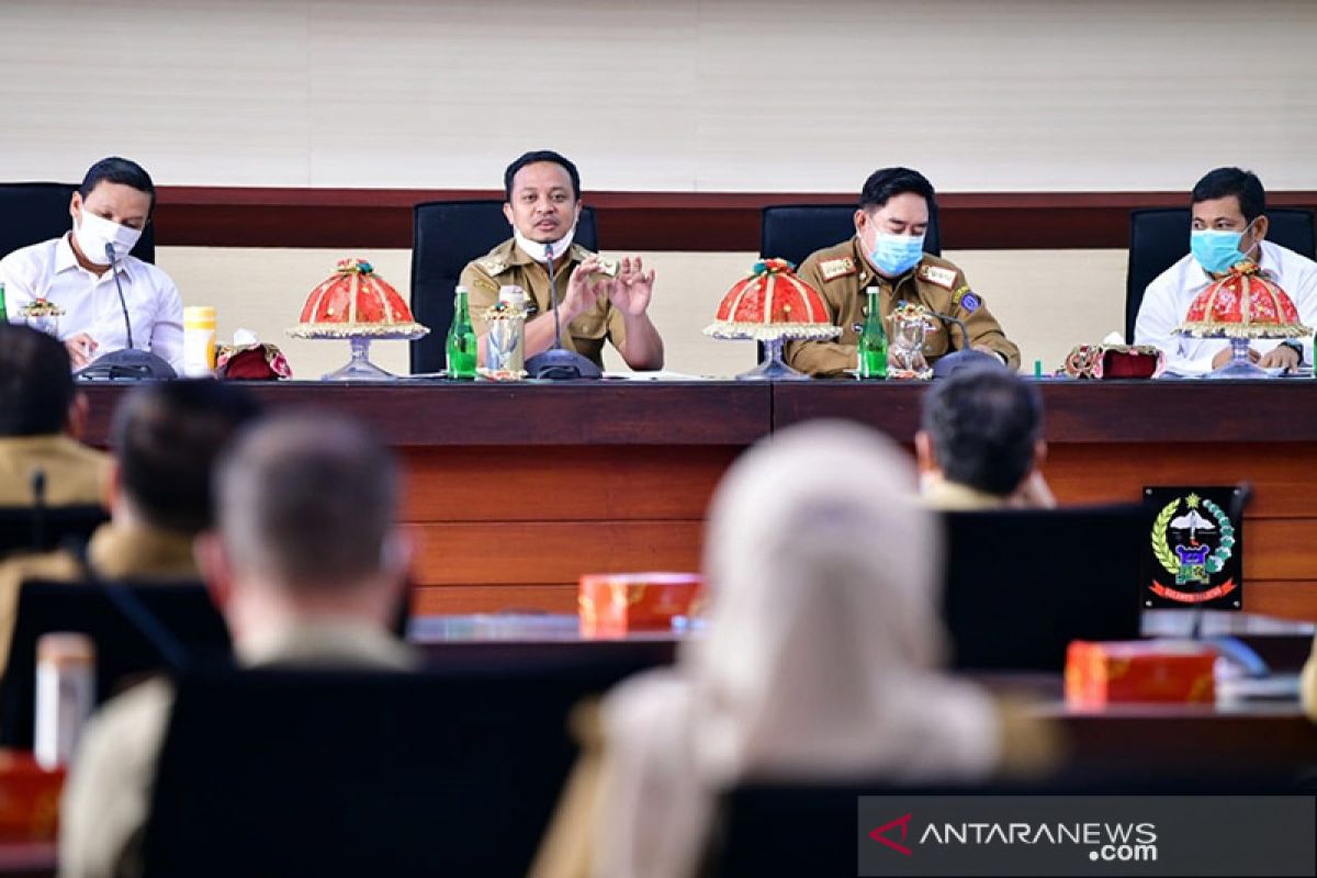 Gubenur: Utamakan vaksinasi penceramah-imam masjid Ramadhan di Sulsel