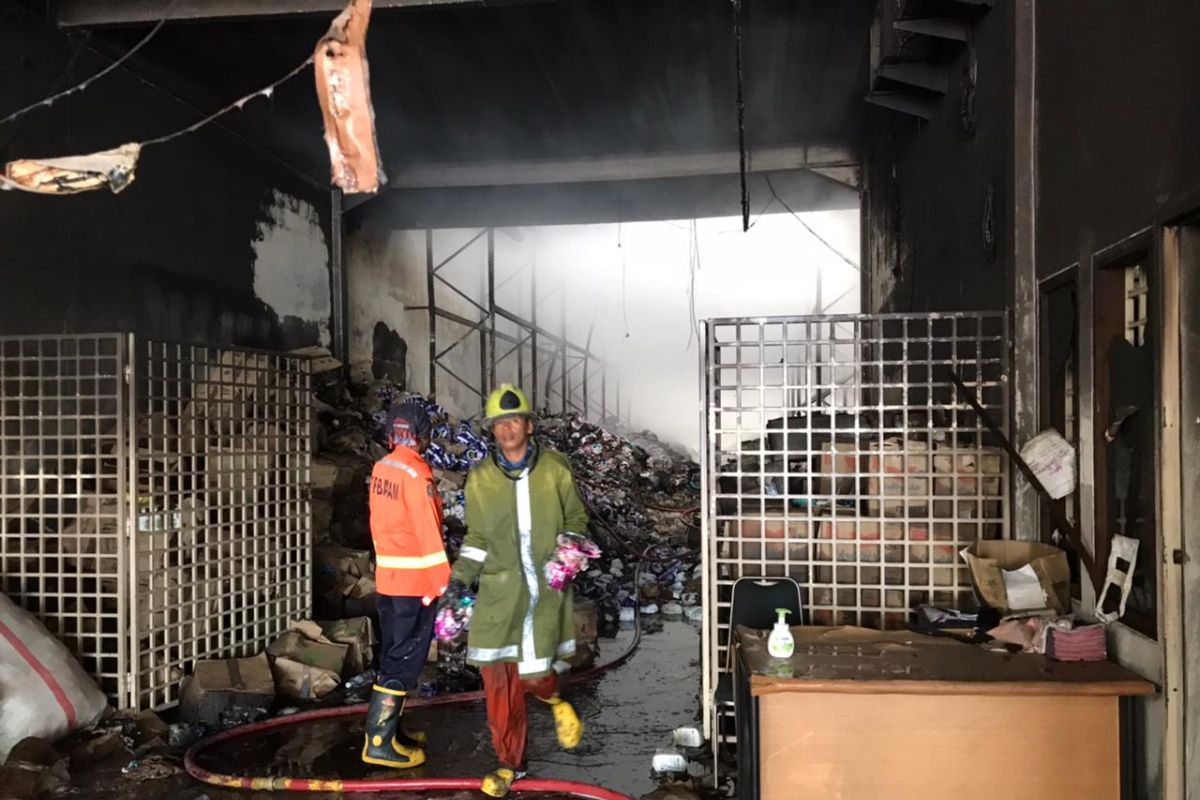 Tiga gudang terbakar di kawasan industri Batam dalam sebulan