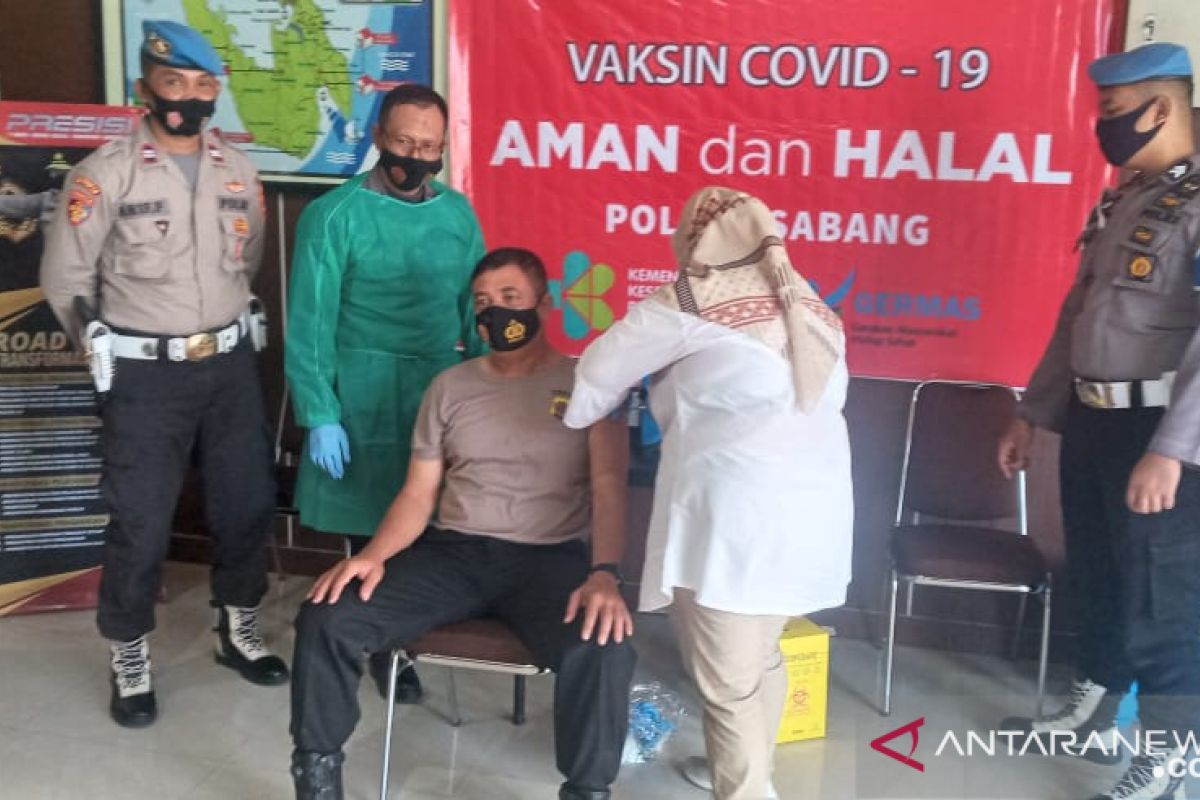 Personel Polres Sabang mulai divaksin COVID-19